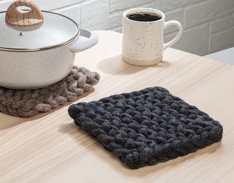 Chunky Wool Knitted Trivet: Charcoal